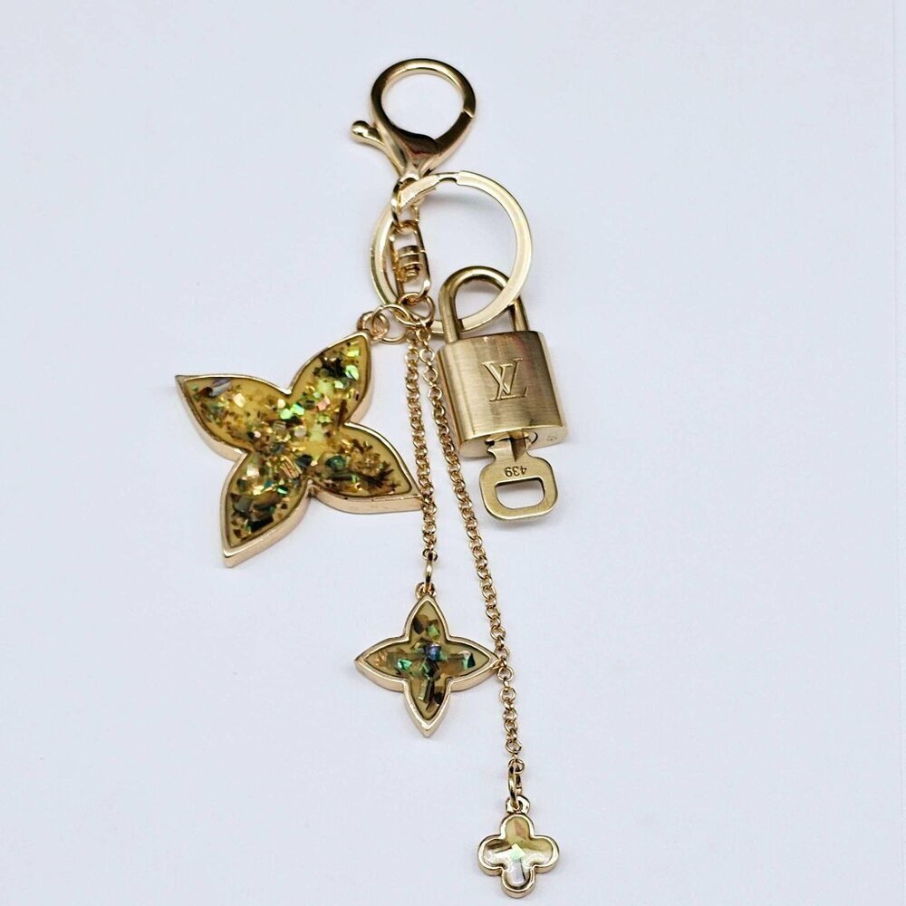 LV Gold Padlock & Key 🔒 Authentic Louis Vuitton Bag Unbranded Flower Charm